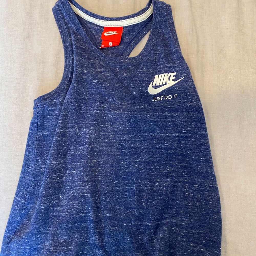Nike tank